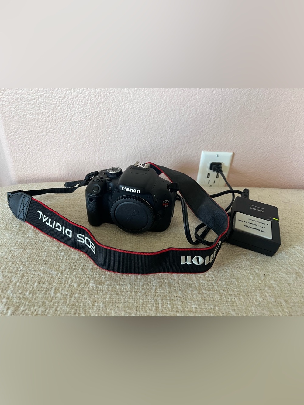 📸 Canon EOS Rebel T3i DSLR (Body Only) – Excellent Condition 📸